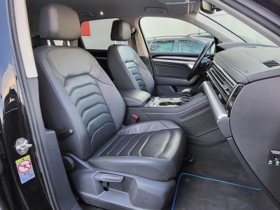 VOLKSWAGEN TOUAREG 3.0 V6 TDI Elegance Tiptronic ic LED Távtartó Sávtartó Navi Ülésfűtés Bluetooth Vonóhorog!