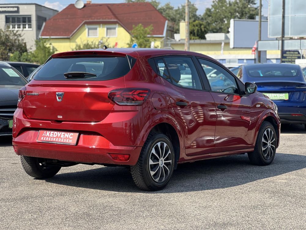 DACIA SANDERO 1.0 TCe Essential Magyarországi. Gyári fényezés. Végig vezetett szervizkönyv!