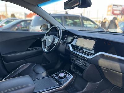 KIA NIRO e-Niro 64kWh Platinum 400+km hatótáv. Bőr. ülésszellőztetés. CARPLAY. stb