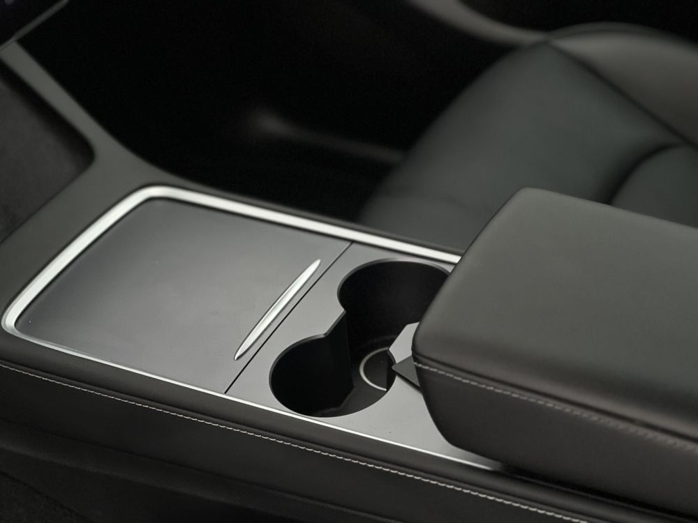 TESLA MODEL Y Long Range AWD (Automata) AMD Ryzen. hőszivattyú. mátrix LED. premium hifi