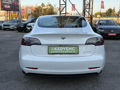 TESLA MODEL 3 Long Range AWD (Automata) 109e km. FEHÉR BELSŐ. garanciális. mátrix LED. hőszivattyú. premium hifi!
