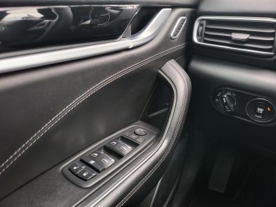 MASERATI LEVANTE 3.0 D V6 (Automata) LED Panorámatető Harman/Kardon Üléshűtés 360kamera 2.7T vonóhorog