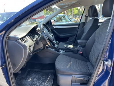SKODA OCTAVIA Combi 1.4 TSI Ambition 168e km. Tempomat Digitklíma Multikormány Végig vezetett szervizkönyv!