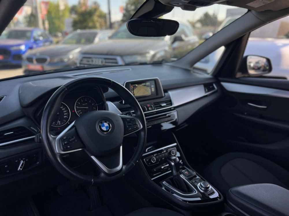 BMW 218i Advantage (Automata) Active Tourer 70e km. tempomat. ülésfűtés. keyless. kamera. 2 gyári kulcs!