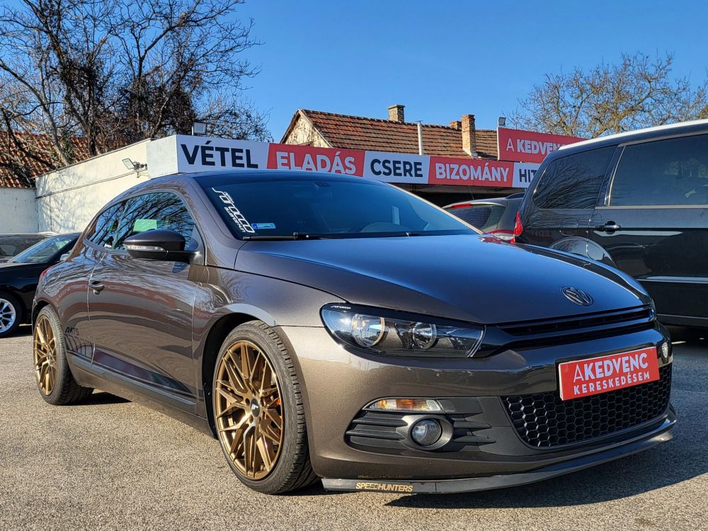 VOLKSWAGEN SCIROCCO 2.0 CR TDI DSG KÜLÖNLEGES! Japan Racing alufelni. Téli-nyári kerék! Nagyszerviz után!