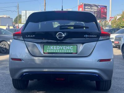 NISSAN LEAF N-Connecta 40kWh (Automata) 59e km. 360 kamera. első-hátsó ülésfűtés. kormányfűtés. CARPLAY!