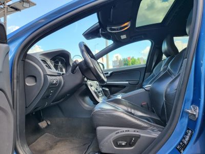 VOLVO V60 2.4 D [D6] PHEV AWD Summum Geartronic Magasan felszerelt! Harman/Kardon Napfénytető Holttér Kamera Vonóhorog