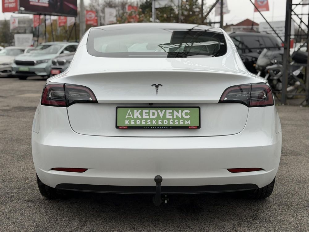 TESLA MODEL 3 Long Range AWD (Automata) FSD. FEHÉR BELSŐ. Perf BOOST. garanciális. hőszivattyú. vonóhorog!
