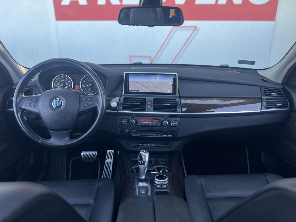 BMW X5 xDrive35i (Automata) Carplay Memóriás ülések Panoráma tető Téli-nyári felnigarnitúrával
