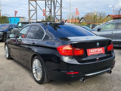 BMW 335i (Automata) Luxury Napfénytető Vajbőr Ülésfűtés Navi Bluetooth