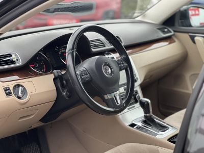 VOLKSWAGEN PASSAT VII 2.0 CR TDI Highline BMT DSG M.o.-i. világos belső. magas felszereltség!