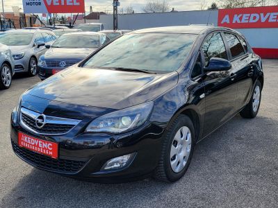 OPEL ASTRA J 2.0 CDTI Enjoy Magyarországi Xenon Tempomat Ülésfűtés Tolatóradar Szervizelt!