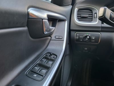 VOLVO V60 2.4 D [D6] PHEV AWD Summum Geartronic Magasan felszerelt! Harman/Kardon Napfénytető Holttér Kamera Vonóhorog