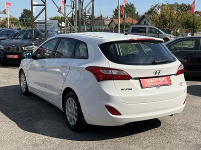 HYUNDAI I30 CW 1.4 CRDi Comfort M.o.-i. Klíma Multikormány