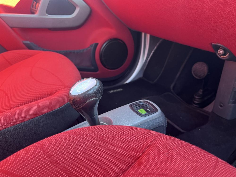 SMART FORTWO 1.0 Micro Hybrid Drive Pure Softouch COUPE 92e km. panoráma tető. frissen szervizelt