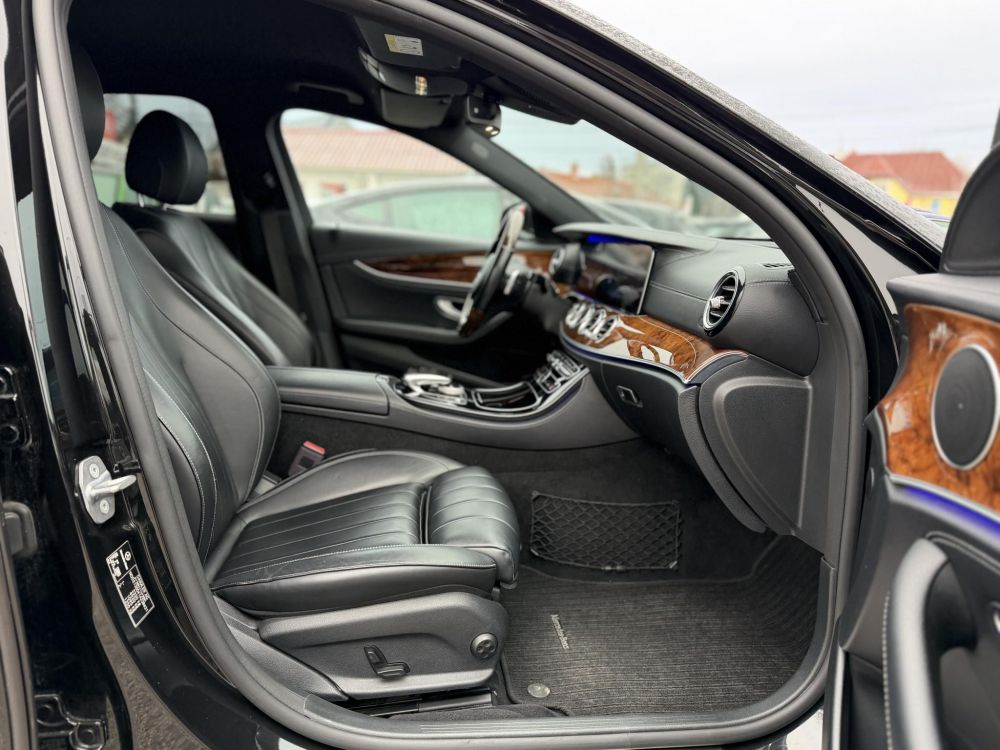 MERCEDES-BENZ E 220 d 9G-TRONIC Megkímélt állapot. LED Holttér HUD Carplay Fakormány 360kamera