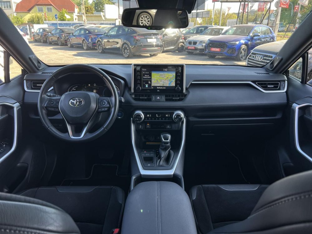 TOYOTA RAV 4 Rav4 2.5 Hybrid Black Edition e-CVT JBL 126e km. LED. sérülésmentes. CARPLAY. kifogástalan állapot!