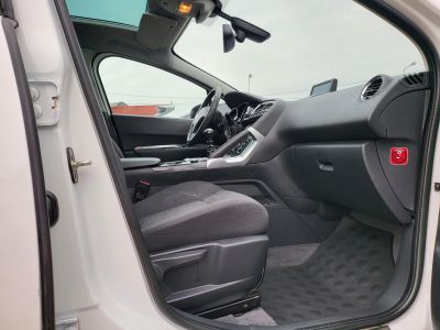 PEUGEOT 3008 1.6 HDi Allure Panoráma tető Navi Tempomat Park.radar Téli/Nyári gumi