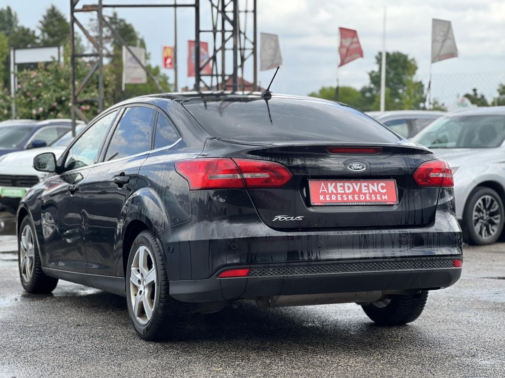 FORD FOCUS 1.6 Ti-VCT Technology Magyarországi 80e km Végig szervizelt!