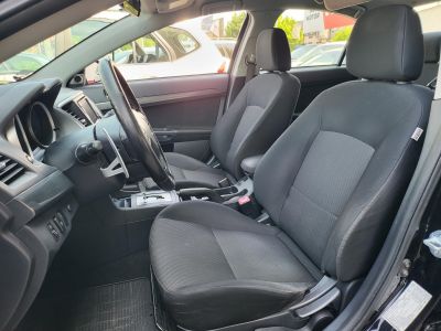 MITSUBISHI LANCER 1.8 Invite CVT Rockford Fosgate HIFI Tempomat Navi Kamera Ülésfűtés Vezetett szervizkönyv!