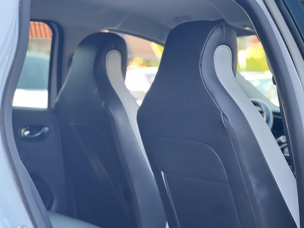 RENAULT ZOE Z.E. R135 52 kWh Intens (Automata) 119e km. 350+ km hatótáv