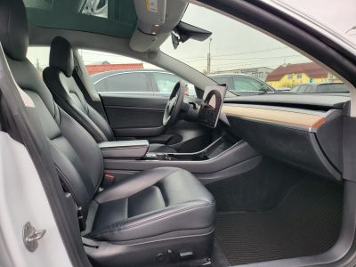 TESLA MODEL 3 Standard Range Plus Aut LED PANORÁMA KAMERA NAVI BLUETOOTH