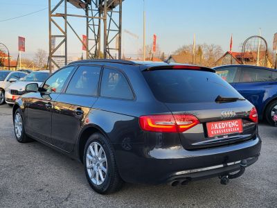 AUDI A4 Avant 2.0 TDI quattro S-tronic Xenon Navi Tempomat Tolatóradar Ülésfűtés Bluetooth Vonóhorog!