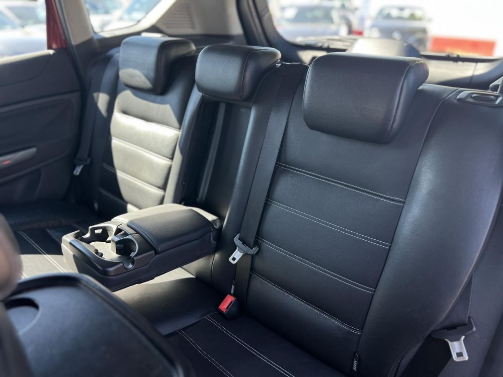 FORD KUGA 2.0 TDCi Titanium 4WD Magyarországi. ülésfűtés. keyless. tempomat. első-hátsó parkolóradar. bőrbelső!