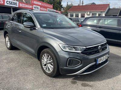 VOLKSWAGEN T-ROC 1.5 TSI ACT Life M.o.-i. 1 tul. Garanciális