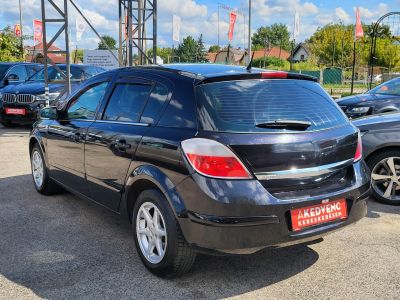 OPEL ASTRA H 1.4 Elegance Digitklíma Tempomat Tolatóradar Faberakás