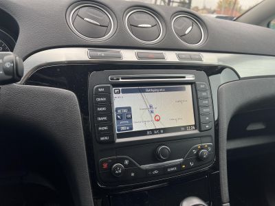 FORD S-MAX 2.0 TDCi Titanium Powershift Mélyen ár alatt! Tempomat Navi Ülésfűtés Félbőr PDC