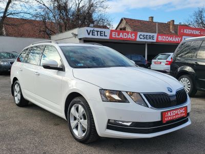 SKODA OCTAVIA Combi 2.0 CR TDI SCR Ambition Magyarországi Tempomat Ülésfűtés Carplay PDC Bluetooth Szervizelt!