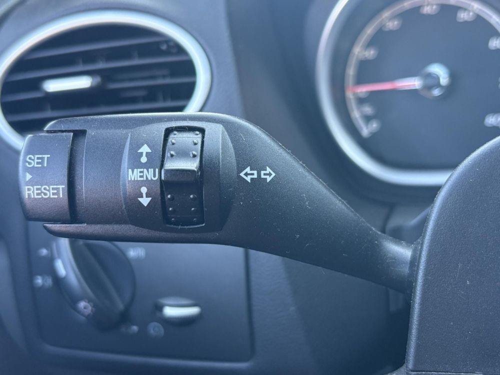 FORD FOCUS RS 2.5 T Értékes kiegészítőkkel