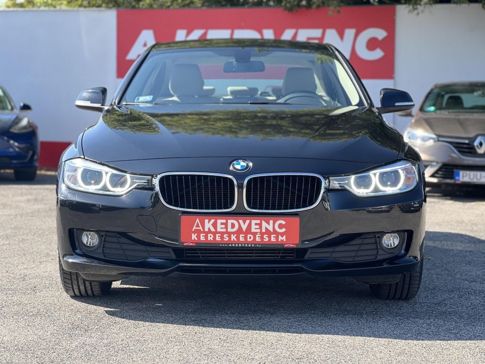 BMW 320d (Automata) M.o.-i. 1.tul. 113e km. márkaszervizelt előélet. téli-nyári kerék szett!