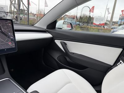TESLA MODEL 3 Long Range AWD (Automata) FSD. FEHÉR BELSŐ. Perf BOOST. garanciális. hőszivattyú. vonóhorog!