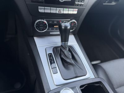 MERCEDES-BENZ C 220 T CDI BlueEFFICIENCY Avantgarde (Automata) Magyarországi Teljes szerviztörténet!