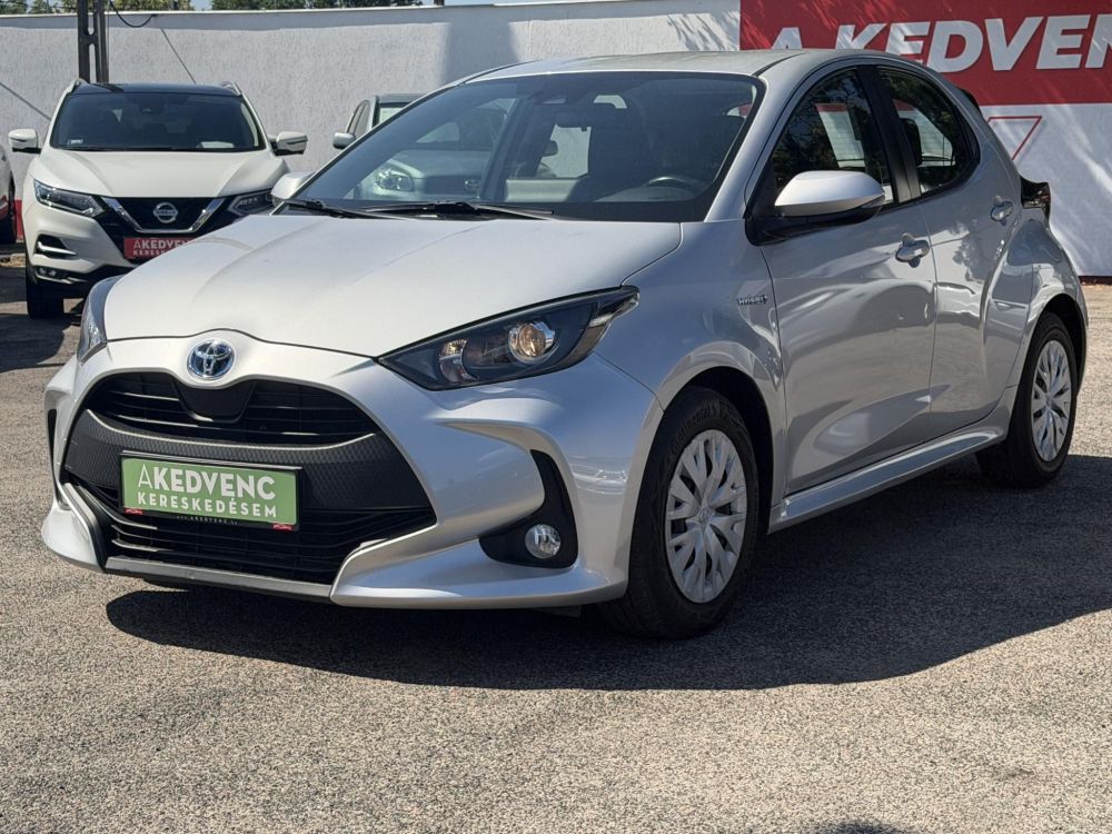 TOYOTA YARIS 1.5 Hybrid Comfort Tech e-CVT 103e km. ülésfűtés. kormányfűtés. kamera. sávtartó. digitklíma