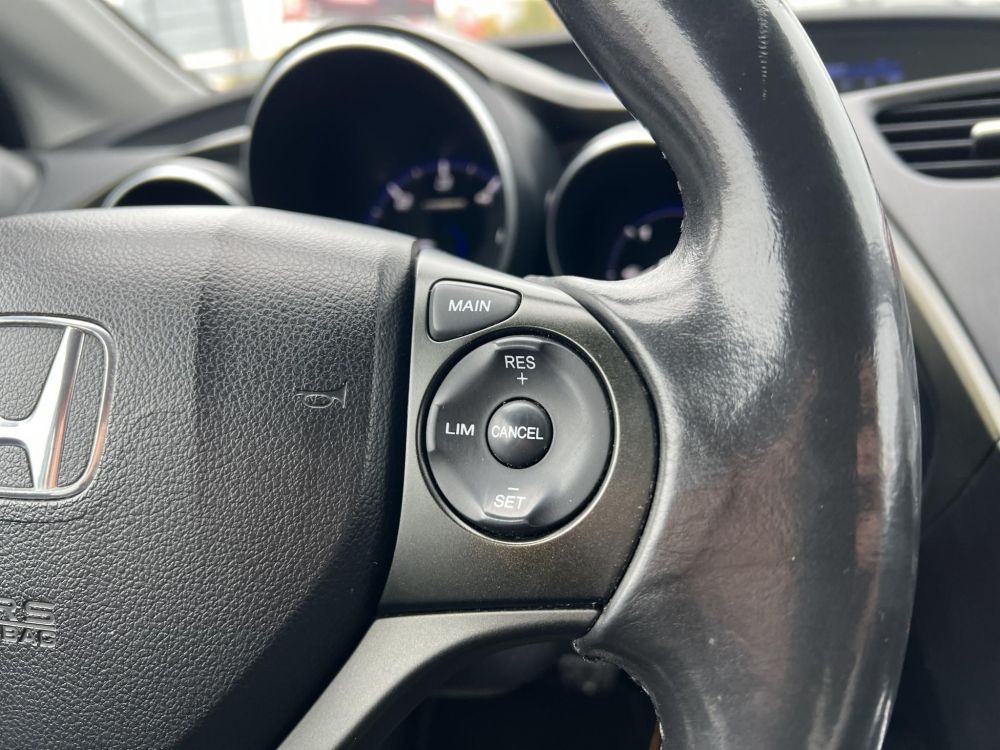 HONDA CIVIC 2.2 CTDi Executive Tempomat Kamera Vonóhorog Digitklíma 4-5L/100km!