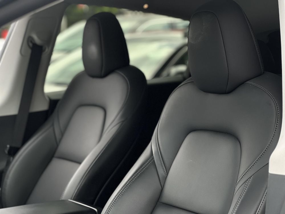 TESLA MODEL Y RWD (Automata) 147e km. AMD Ryzen. hőszivattyú. premium hifi. garanciális!