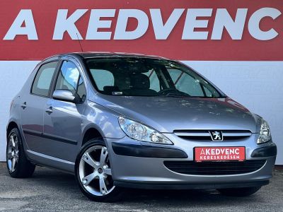 PEUGEOT 307 1.6 Presence digitklíma. tempomat. ülésfűtés. 2 gyári kulcs!