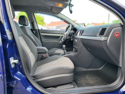 OPEL VECTRA C 1.6 Comfort 66e km. vezetett szervizkönyv. vonóhorog