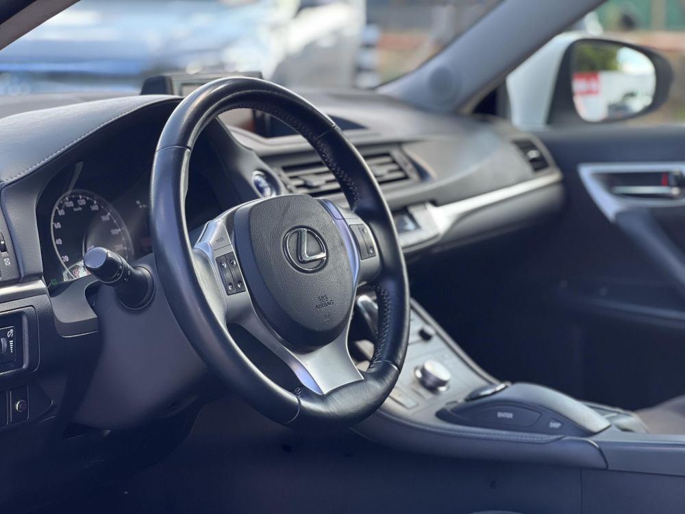 LEXUS CT 200h Executive (Automata) 140e km. Tempomat Tolatókamera