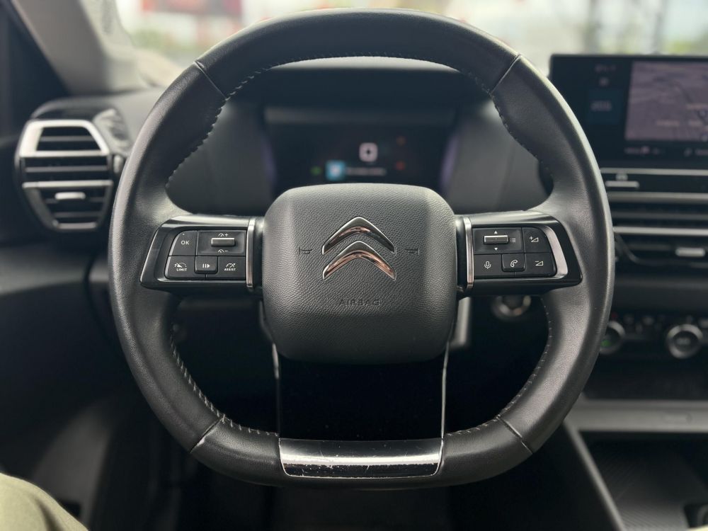 CITROEN C4 1.2 PureTech Feel Plus M.o.-i. 1.tul. 61e km. LED. 360 kamera. HUD. Vonóhorog!