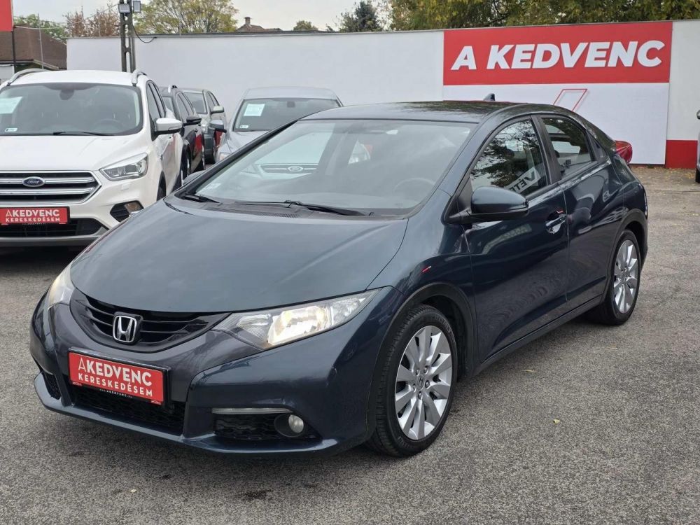 HONDA CIVIC 2.2 CTDi Executive Tempomat Kamera Vonóhorog Digitklíma 4-5L/100km!