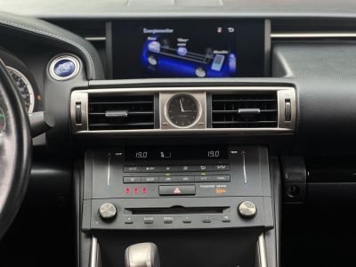 LEXUS IS 300h Comfort Leather&Navigation (Automata) Hybrid garancia Márkaszervizelt! Gyári fényezés. Téli-nyári gumi garnitúra!