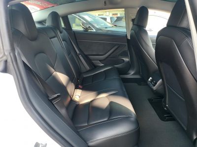 TESLA MODEL 3 Standard Range Plus Aut garanciális. 2 töltőkábel!