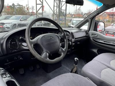 HYUNDAI H-1 2.5 CRDI (9 személyes )