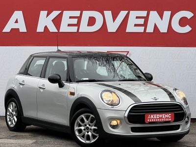 MINI COOPER 1.5 M.o.-i. 1.tul. Klíma Panoráma tető Harman/Kardon Téli/nyári garnitúra!