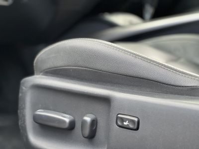 TOYOTA AVENSIS Touring Sports 2.0 D-4D Executive Magyarországi. Gyári fényezés. Végig vezetett szervizkönyv!