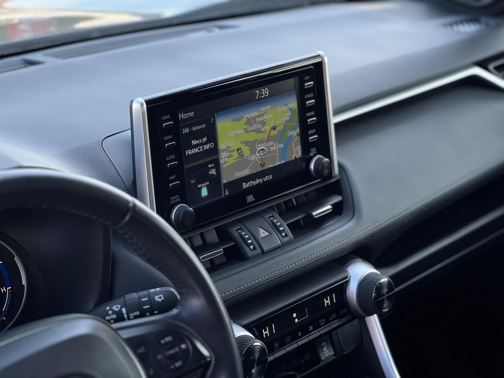 TOYOTA RAV 4 Rav4 2.5 Hybrid Black Edition e-CVT JBL 126e km. LED. sérülésmentes. CARPLAY. kifogástalan állapot!